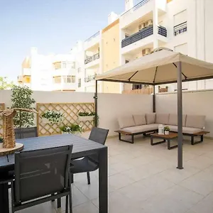 modern-3br-apt-w-lg-terrace-bbq-ac-parking.hotelaalgarve.com/