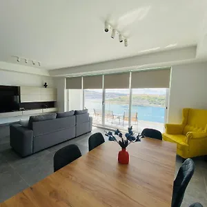 https://seaview-apartment-valletta-views-apt-8-49-tigne-point-mansions.hotelssaintjulians.com
