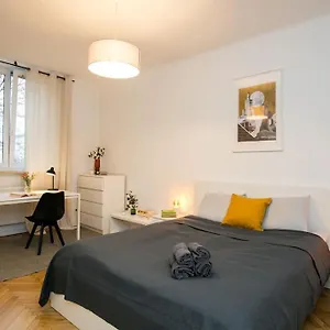 https://apt-cozy-fully-equipped-in-mokotow-district.warsawhotelspoland.com
