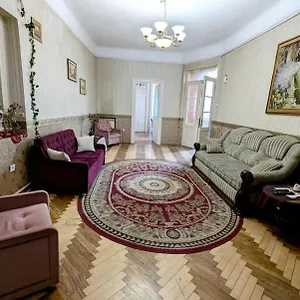 https://ratusha-apartments.hotelslviv.net